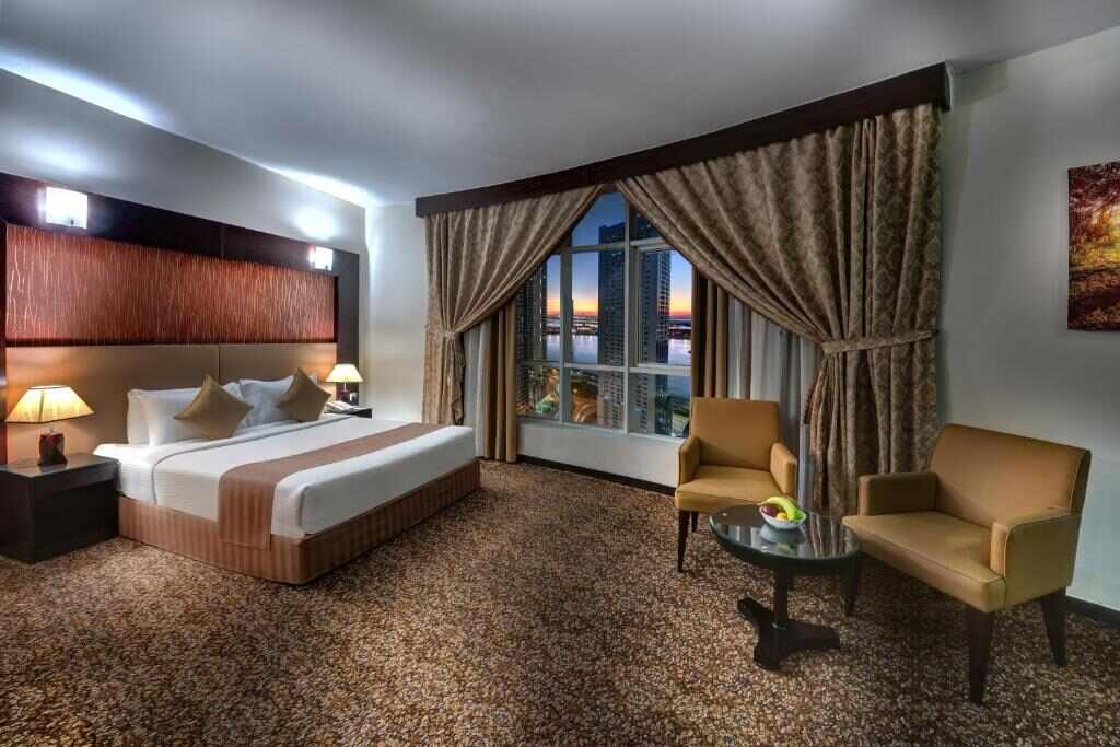 Guest room at Aryana Hotel Sharjah